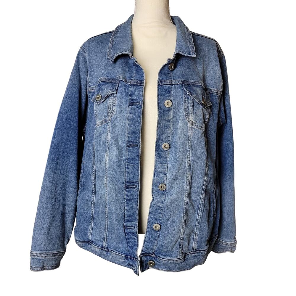 Torrid Denim Jacket Blue Mid Wash Size 4 Standard 4X Button